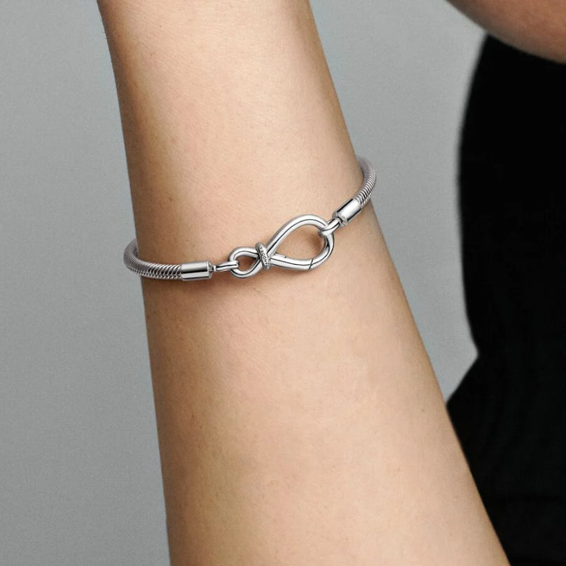 Pandora Moments Infinity Knot Snake Chain Bracelet 18 cm