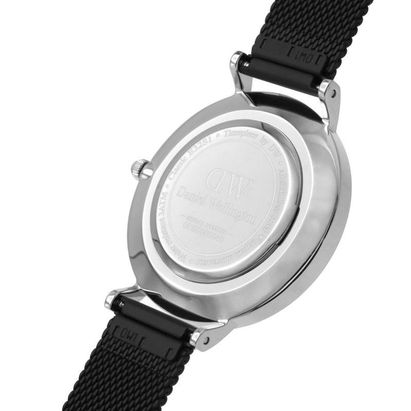 Daniel Wellington DW00100202 Classic Petite 32 mm Ladies Watch