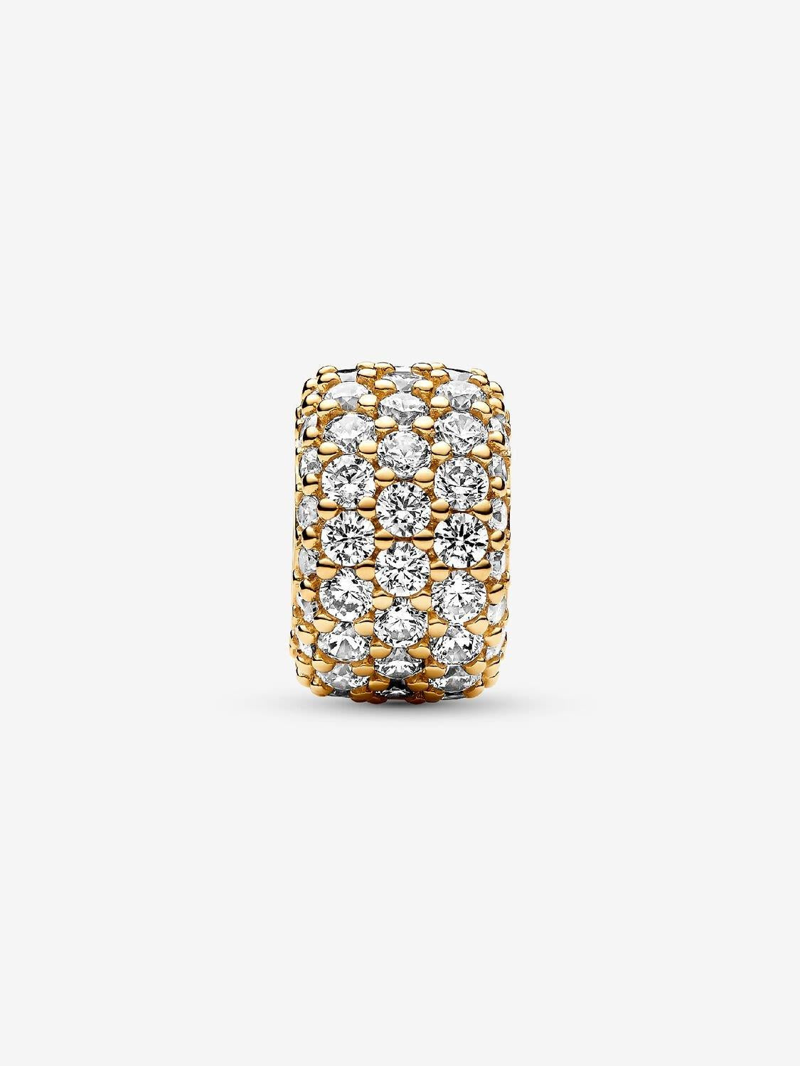 Funkelndes Dreireihiges Pavé-Charm 14 Karat Vergoldung